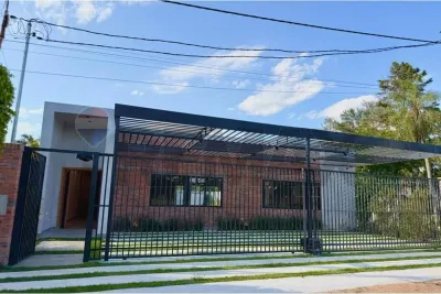 Departamento de 4 dormitorios en Alquiler en Ypacaraí