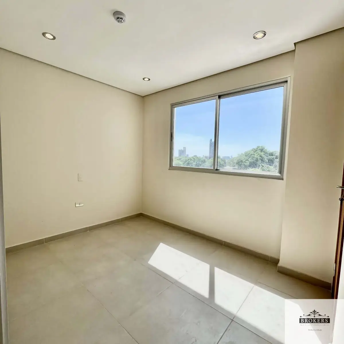 3-Bedroom Apartment for Sale in Jara, Asunción - Image 8