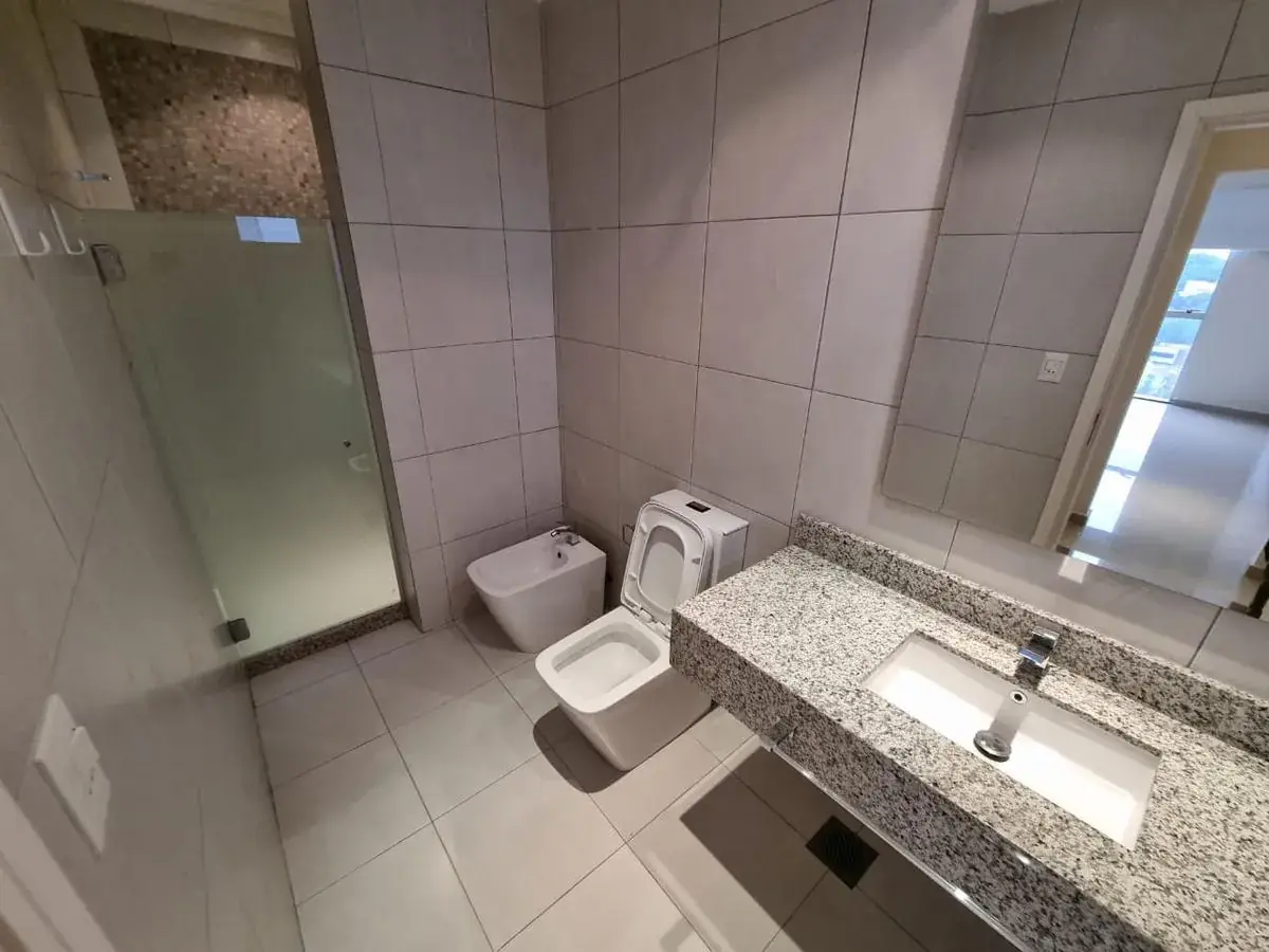 Departamento de 4 dormitorios en Alquiler en Las Lomas (Carmelitas), Asunción - Image 6