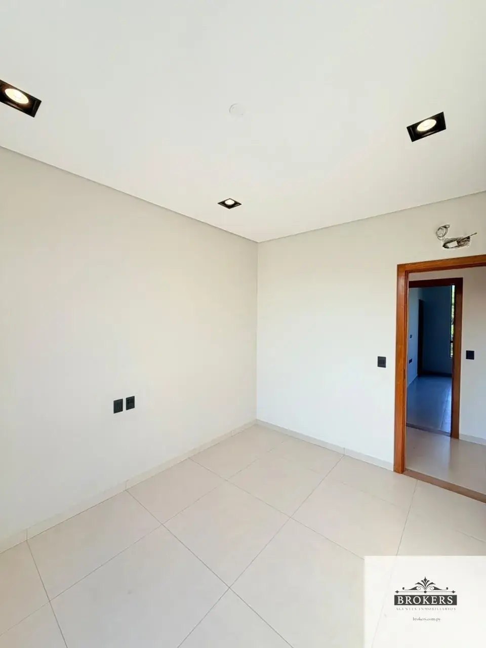 Casa de 3 dormitorios en Venta en Loma Merlo, Luque - Image 13