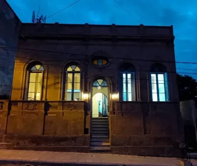 Casa de 2 dormitorios en Venta en Doctor Francia, Asunción