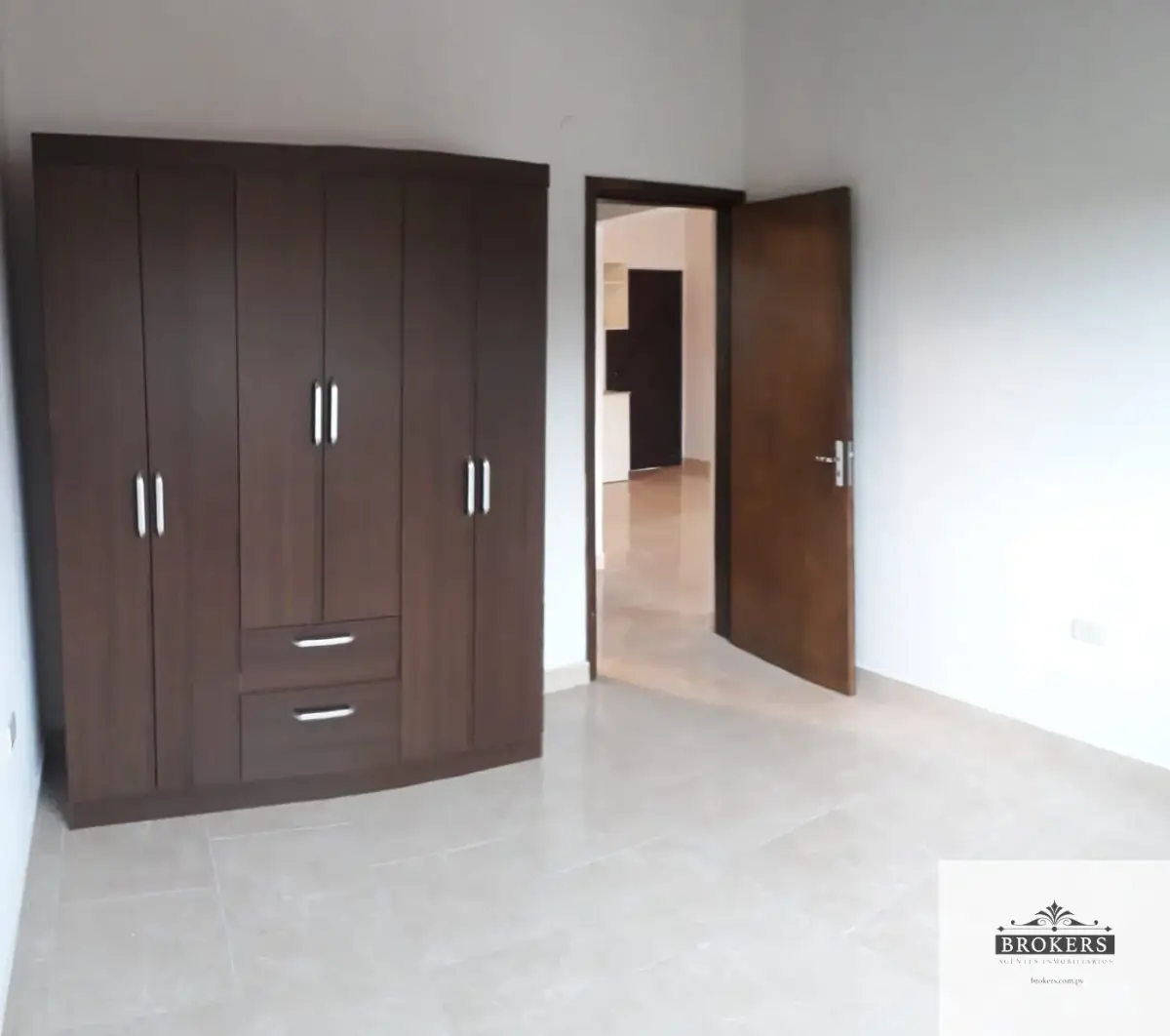 Departamento de 2 dormitorios en Alquiler en Ycuá Satí, Asunción - Image 13