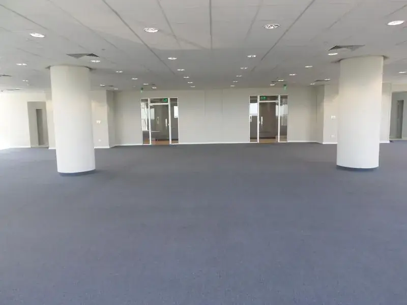 Oficina de 215m² en Alquiler en Ycuá Satí, Asunción - Image 4