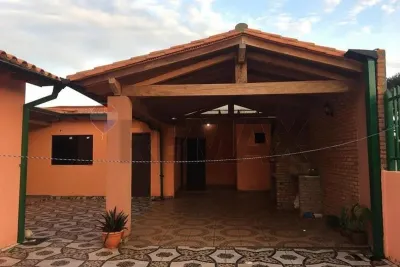 4-Bedroom House for Sale in Ypané