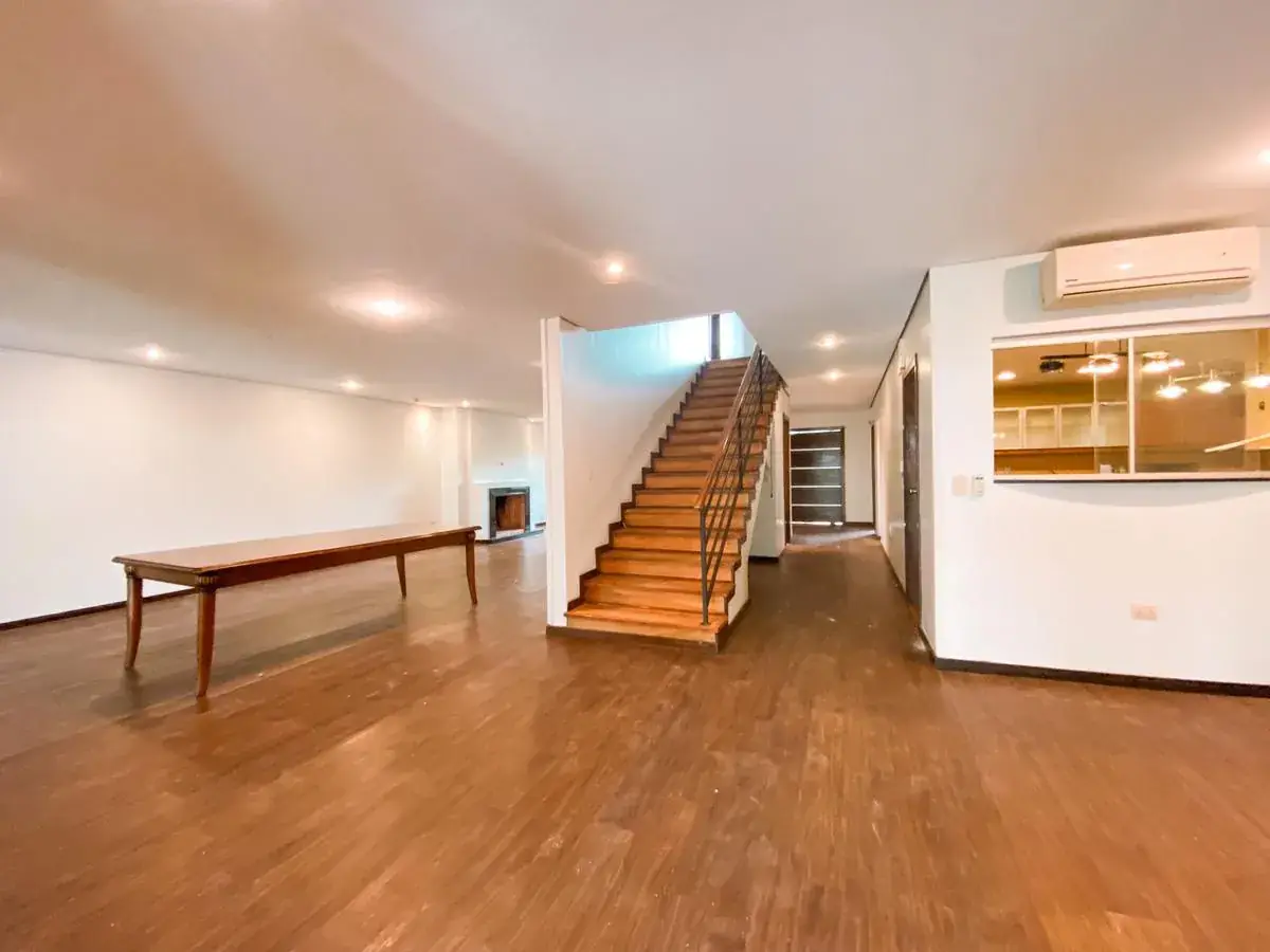 Casa de 4 dormitorios en Venta en Asunción - Image 6
