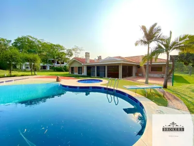 Casa de 0 dormitorios en Venta en Parques del Yatch, Lambaré
