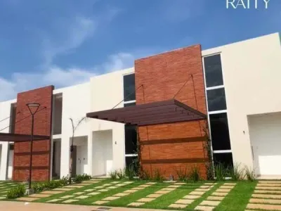 2-Bedroom House for Sale in Laurelty, Luque