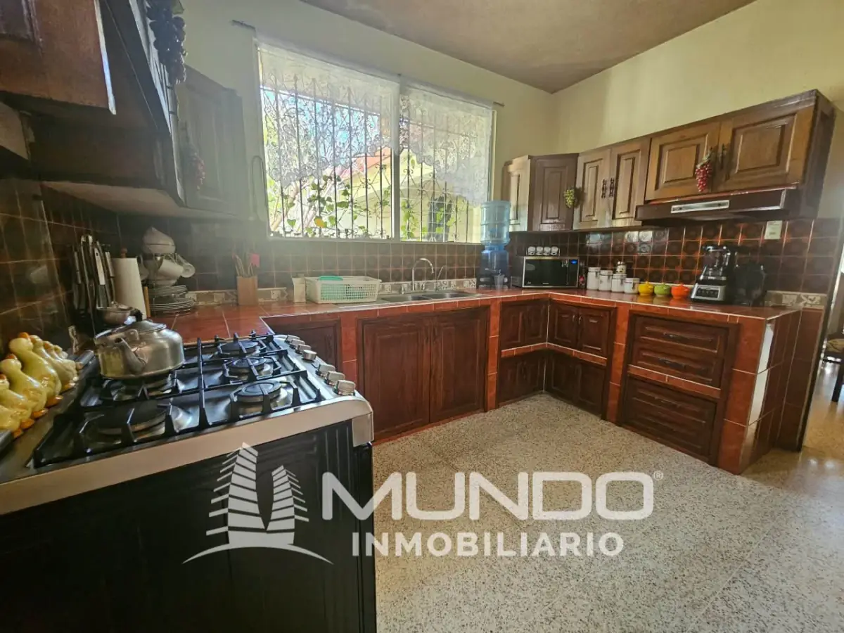 Casa de 4 dormitorios, 358.6m², en Venta en Zona 11, Ciudad de Guatemala - Image 6