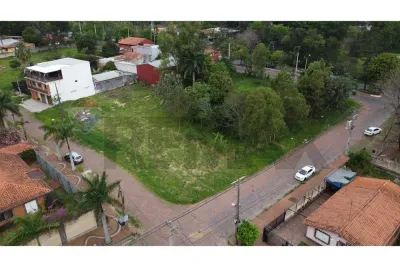 Terreno de 806m² en Venta en San Carlos, Ñemby
