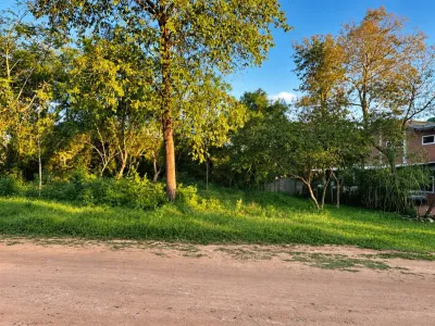 Terreno de 406m² à Venda em Coronel Oviedo