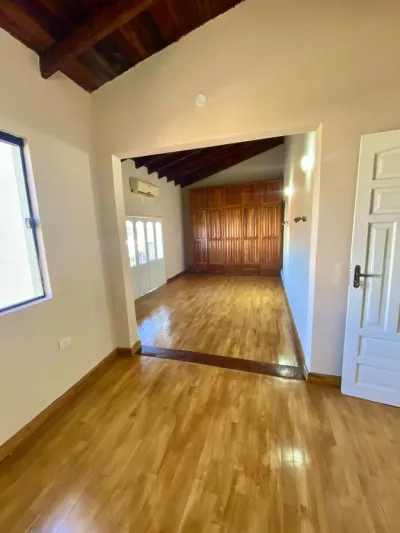 Casa de 5 dormitorios en Venta en Segundo Barrio, Luque