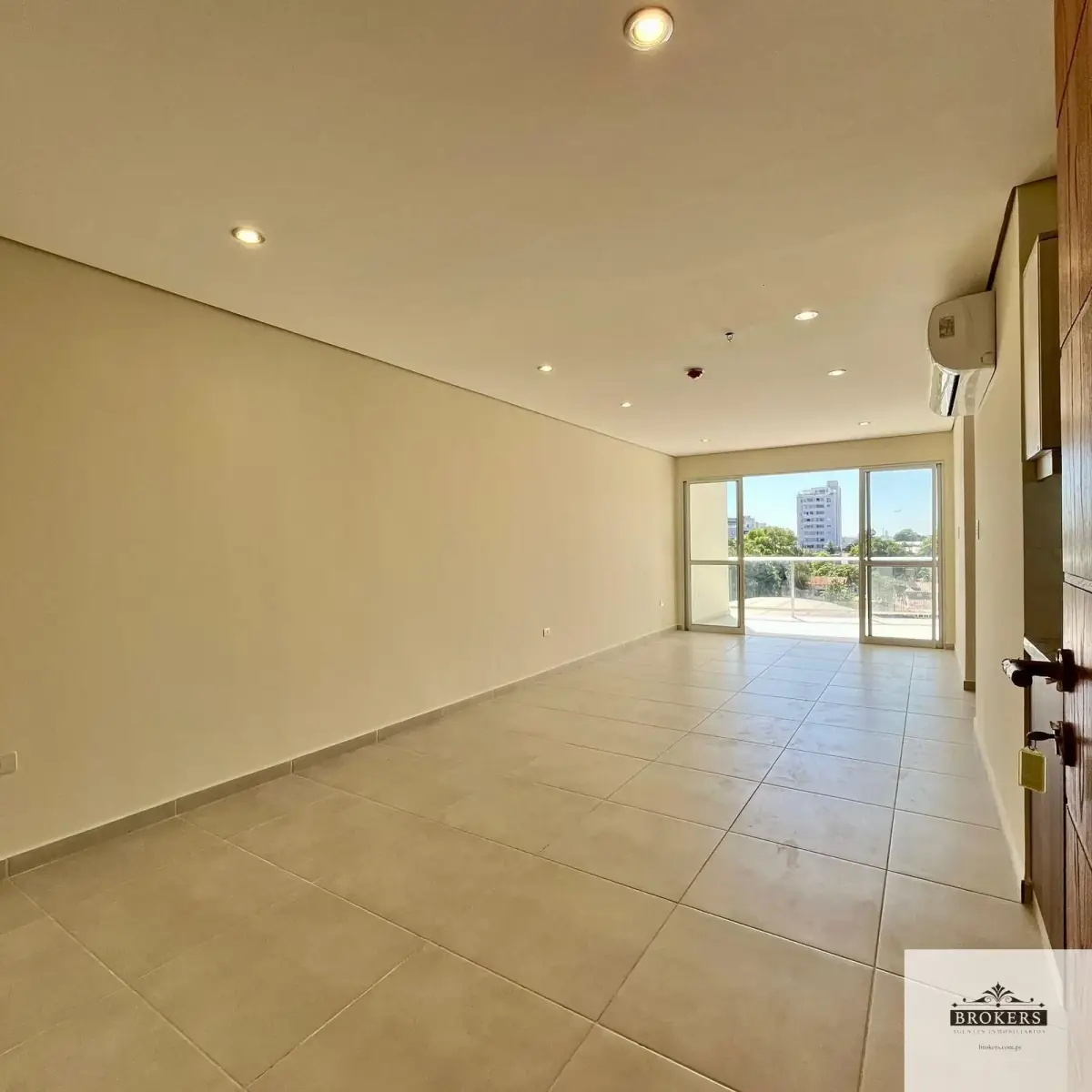 Departamento de 3 dormitorios en Venta en Jara, Asunción - Image 9