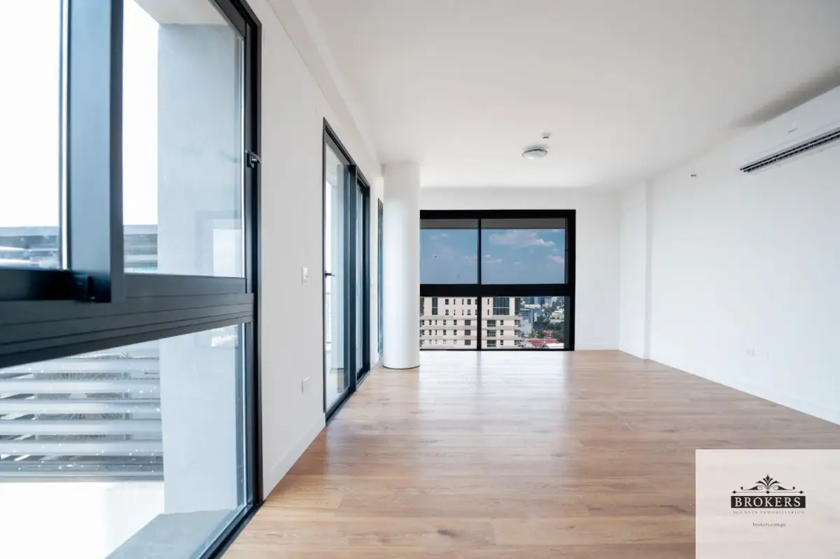 3-Bedroom Apartment for Sale in Carmelitas, Asunción - Image 3