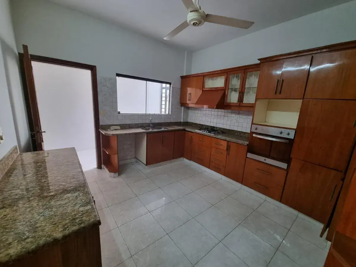 Casa de 5 dormitórios à Venda em Carmelitas, Assunção - Image 17