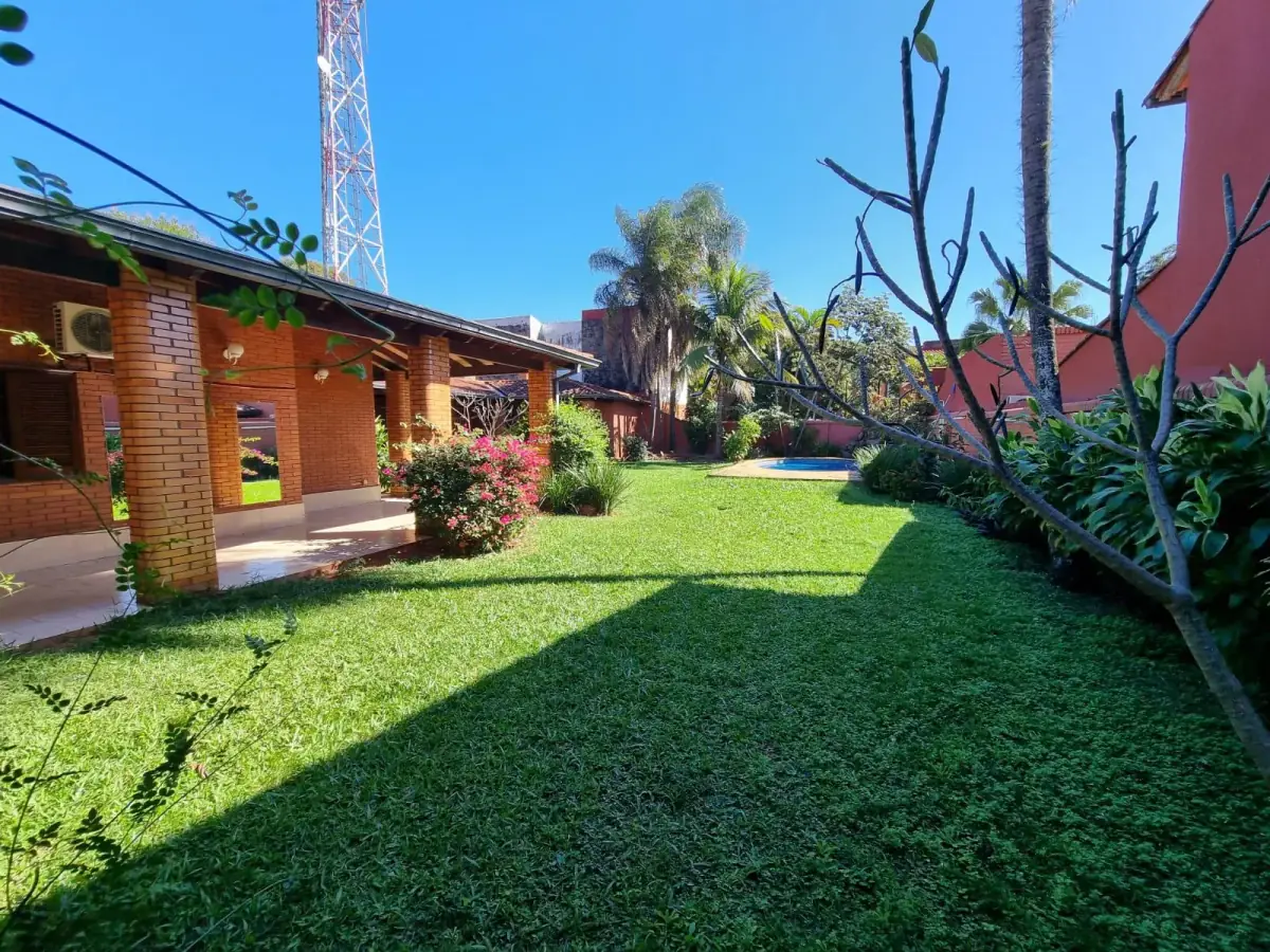 Casa de 3 dormitorios en Venta en Madame Lynch, Asunción - Image 7