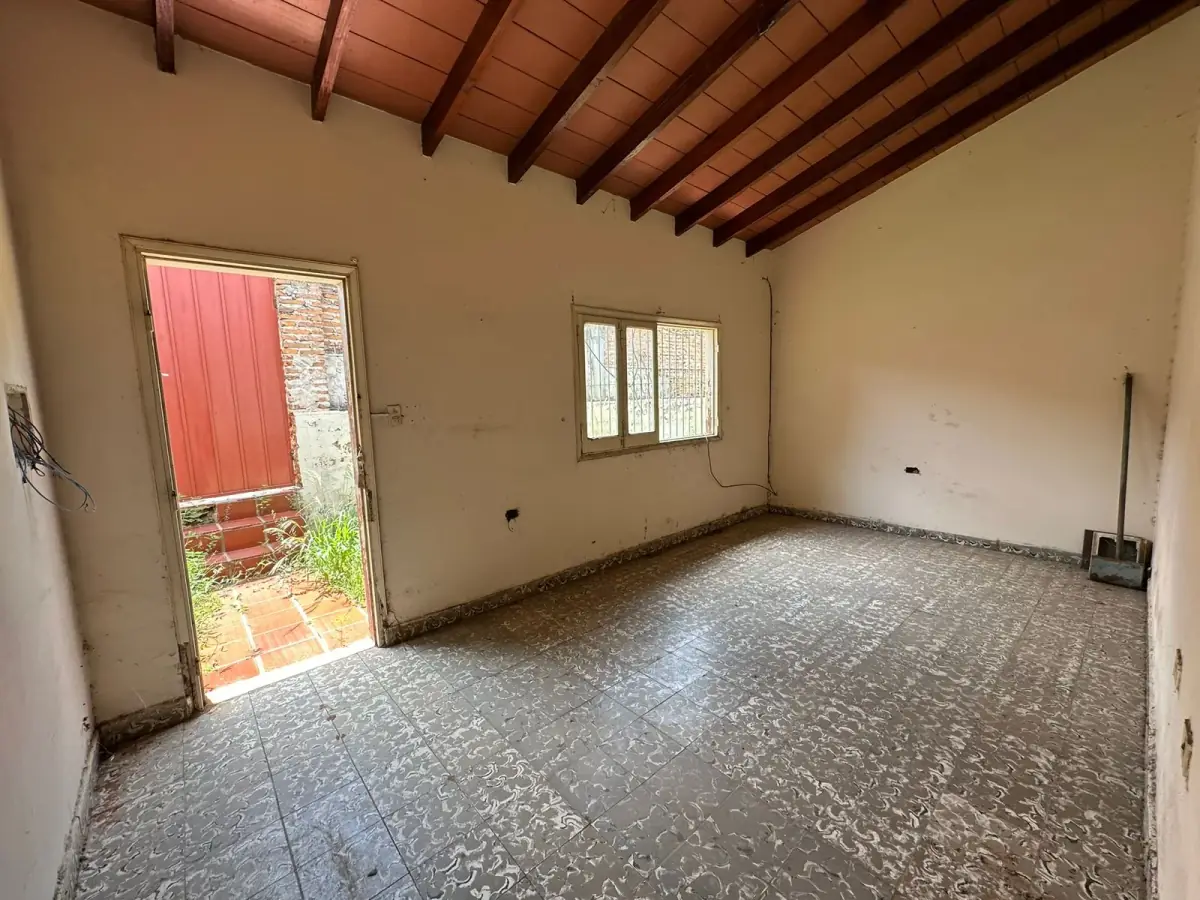REMATE DE AMPLIA PROPIEDAD CON CONSTRUCCIÓN EN ASUNCION - Image 9