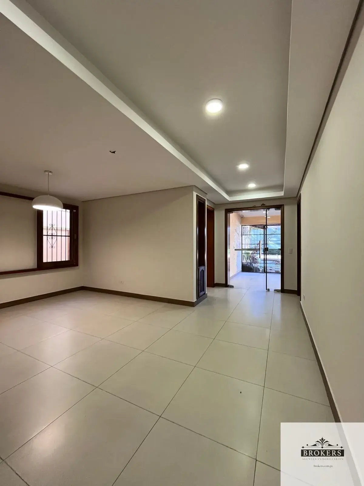 Commercial Space of 500m² for Rent in San Cristobal, Asunción - Image 8