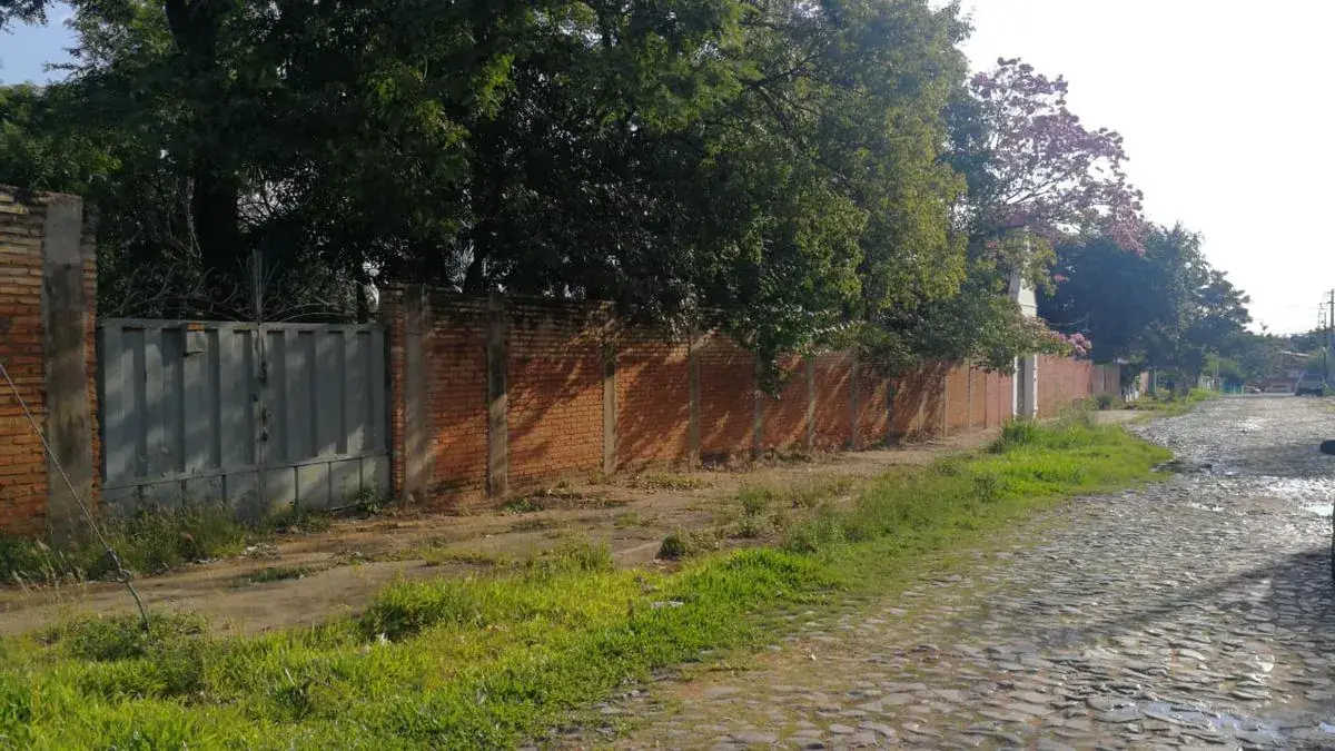 1,260m² Land for Sale in Kennedy, Lambaré - Image 3