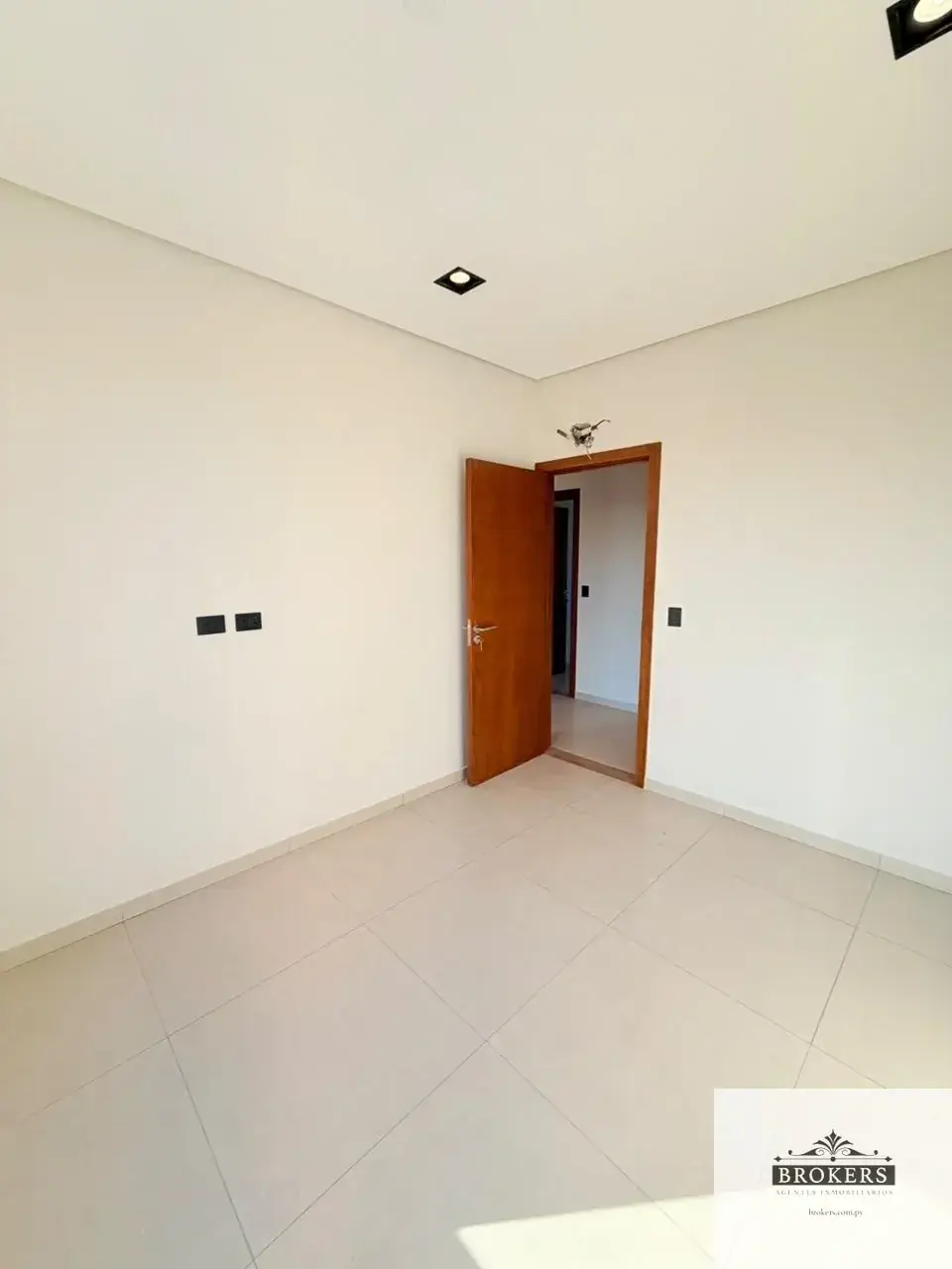 Casa de 3 dormitorios en Venta en Loma Merlo, Luque - Image 12