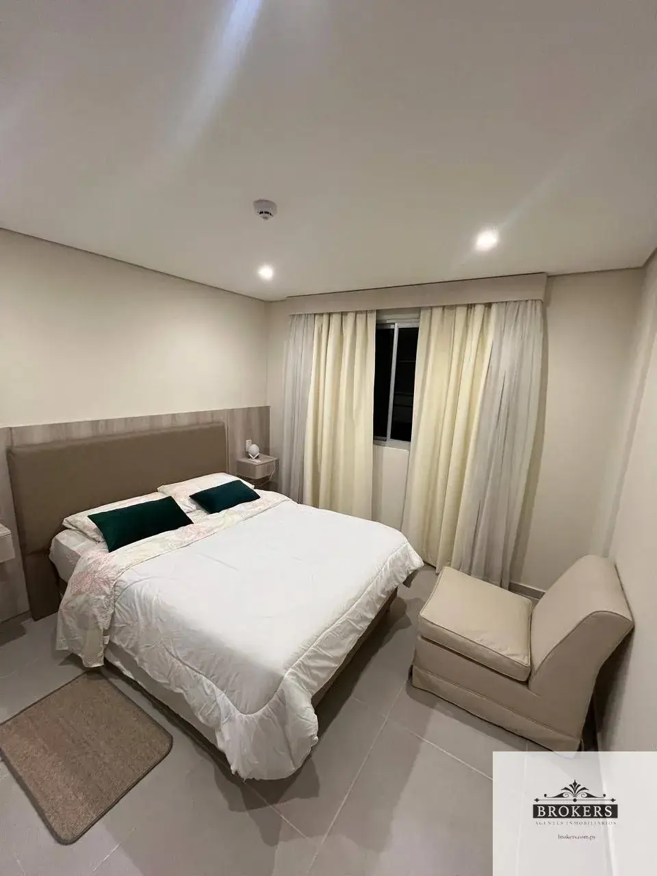 2-Bedroom Apartment for Rent in Mariscal Lopez, Asunción - Image 11