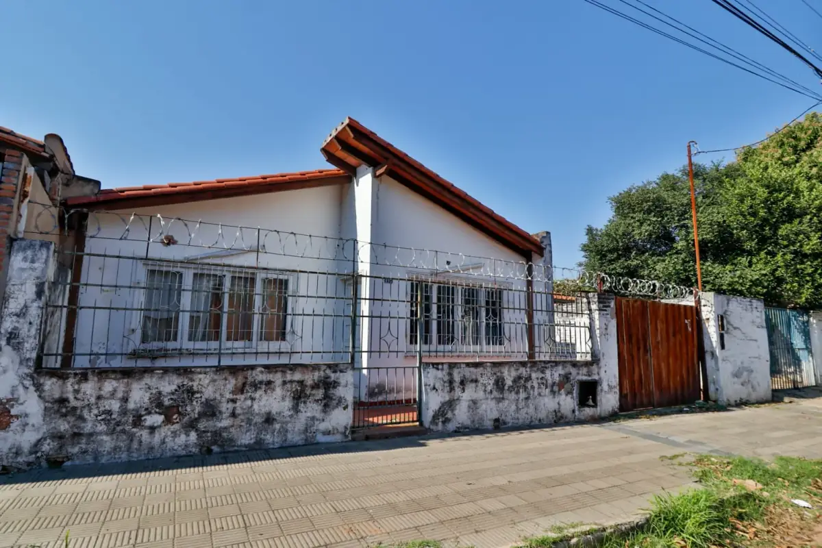 Oportunidad de Inversión: Amplio Terreno con construcción - Image 5