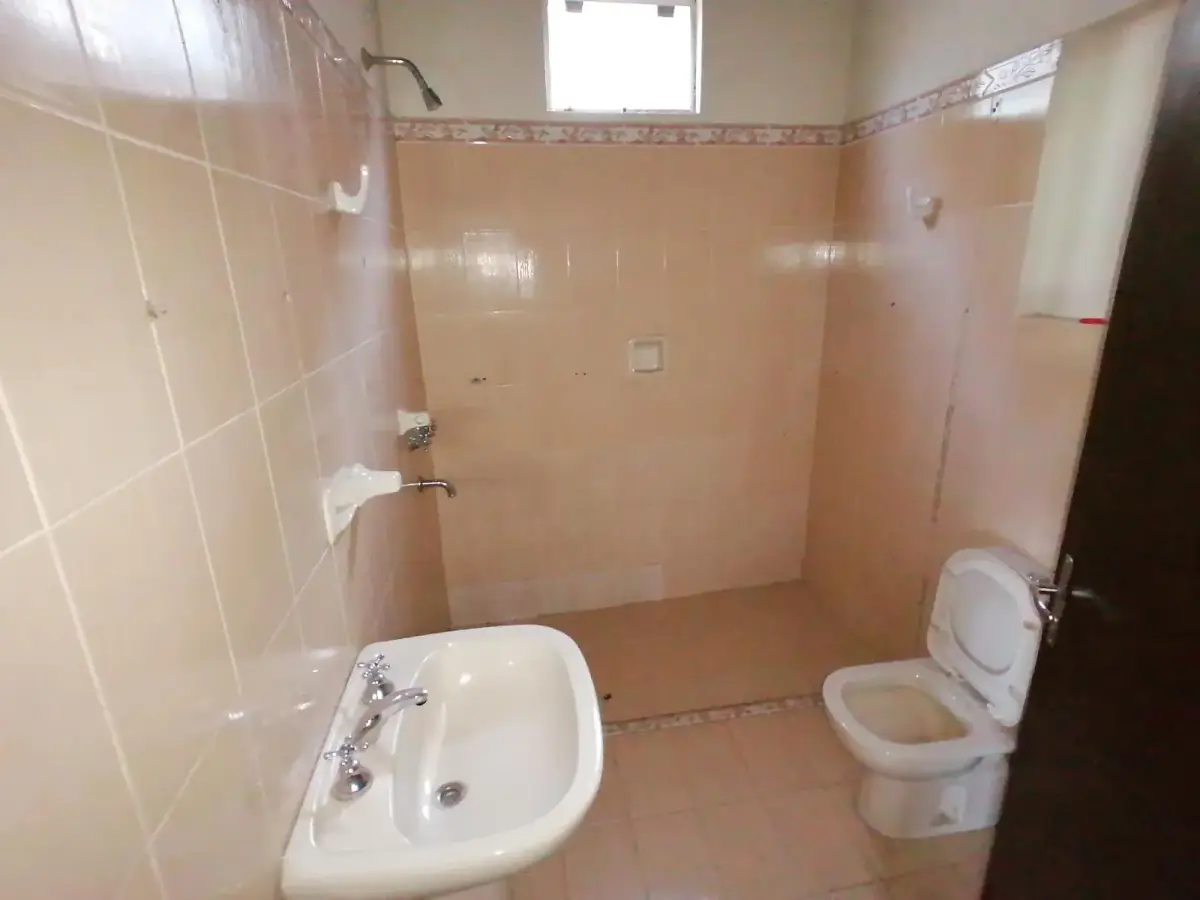 2-Bedroom House for Sale in Obrero, Lambaré - Image 18