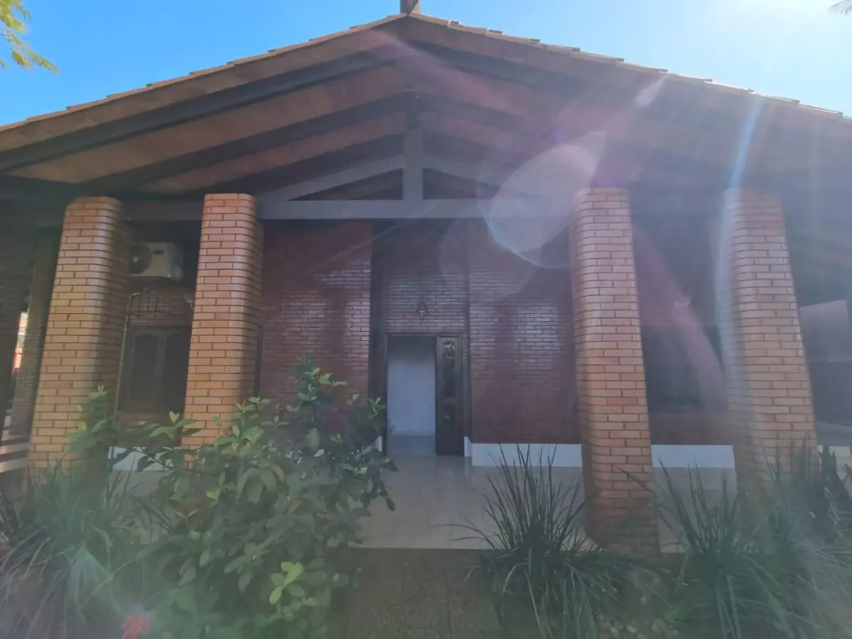 Casa de 3 dormitorios en Venta en Madame Lynch, Asunción - Image 4