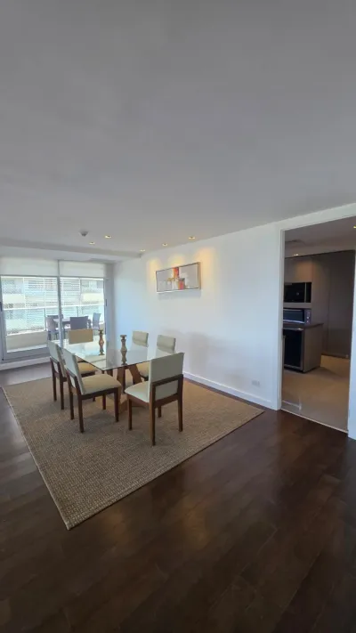 Departamento de 4 dormitorios, 331m², en Alquiler en Mburucuyá, Asunción