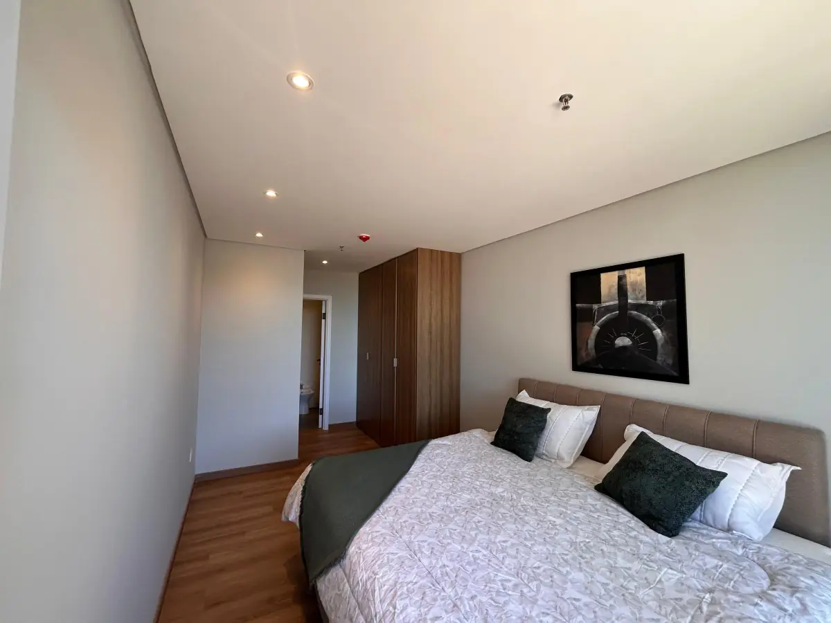 1-Bedroom Apartment in Garden Park Building, 80m², for Rent in Asunción - Image 4