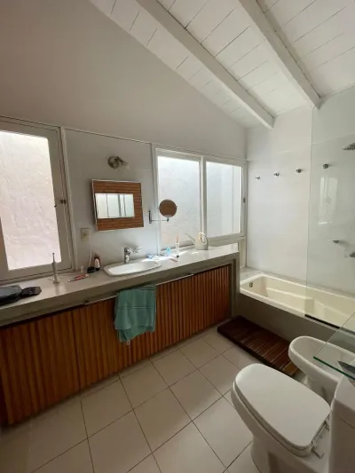 3-Bedroom House for Sale in Madame Lynch, Asunción