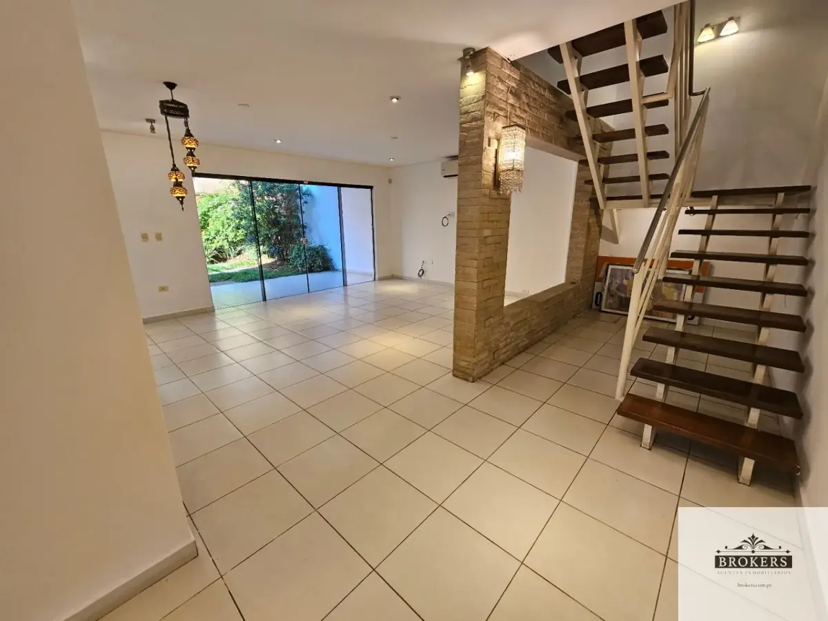 3-Bedroom House for Sale in San Cristobal, Asunción - Image 5