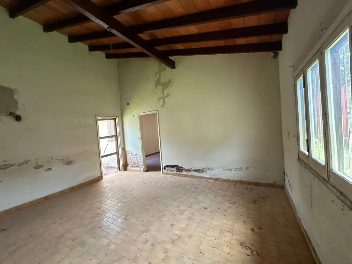 REMATE DE AMPLIA PROPIEDAD CON CONSTRUCCIÓN EN ASUNCION - Image 12