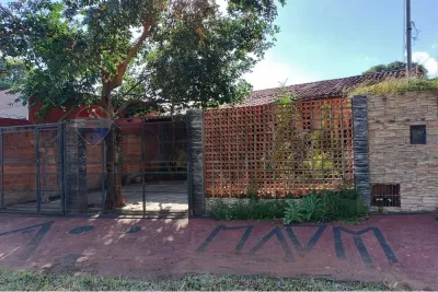Casa de 2 dormitorios en Venta en San Lorenzo