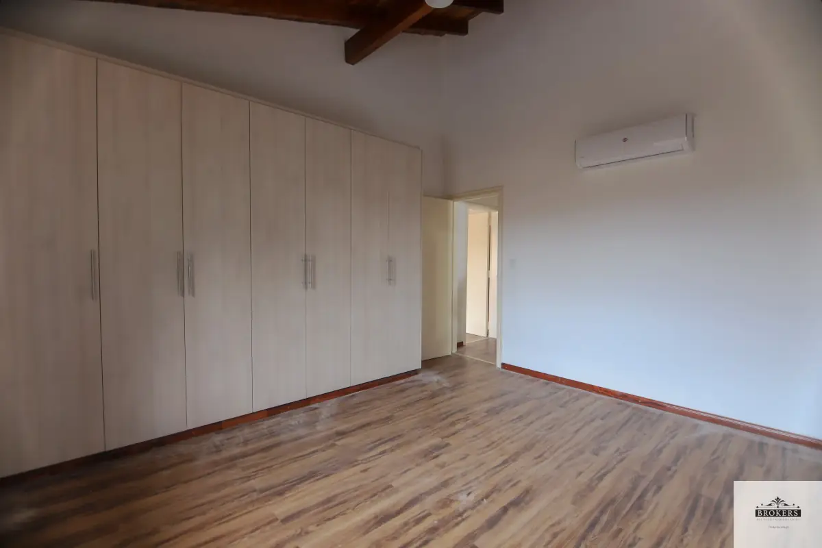 Casa de 3 dormitorios en Alquiler en Recoleta, Asunción - Image 13