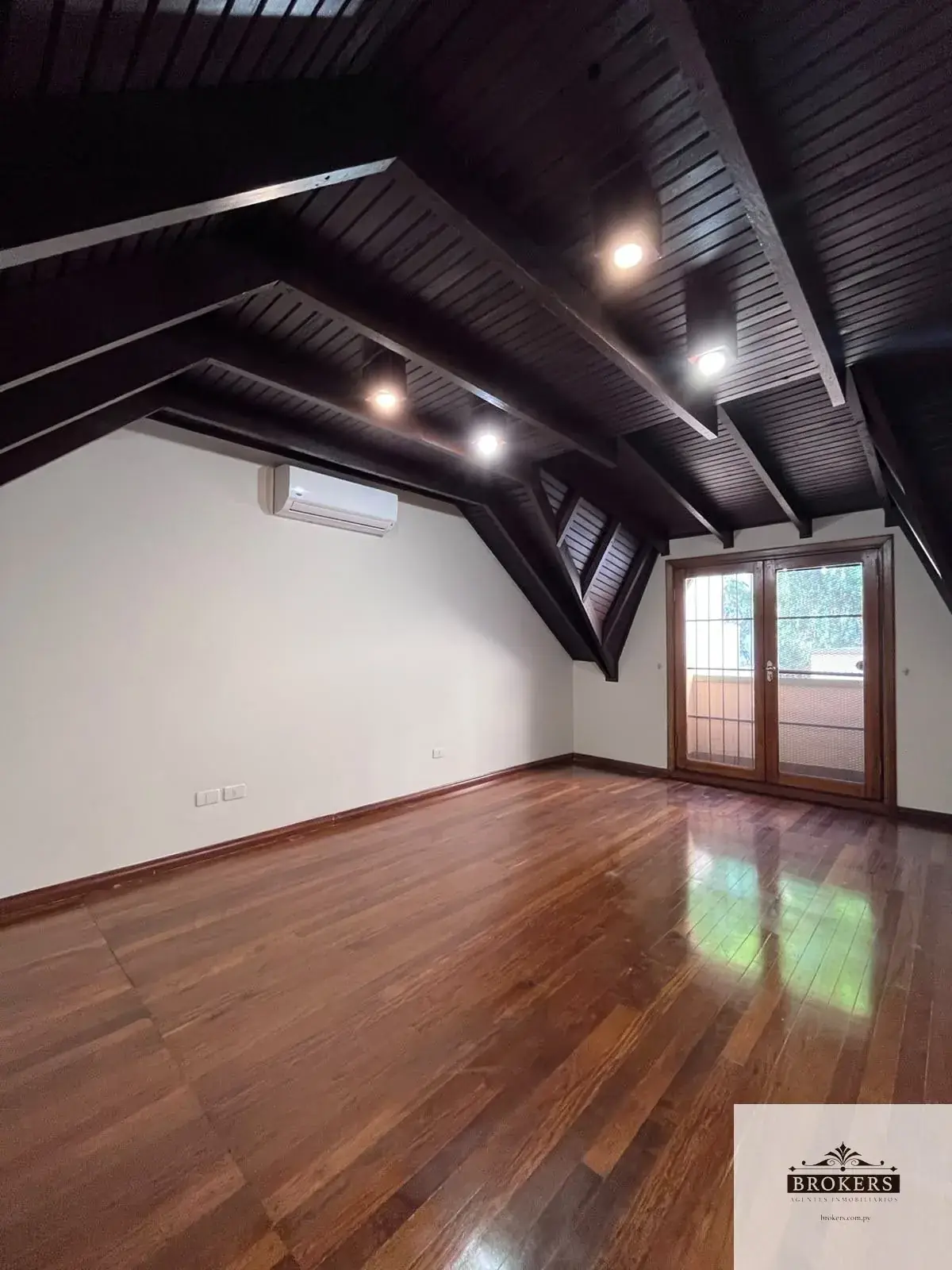 Commercial Space of 500m² for Rent in San Cristobal, Asunción - Image 20