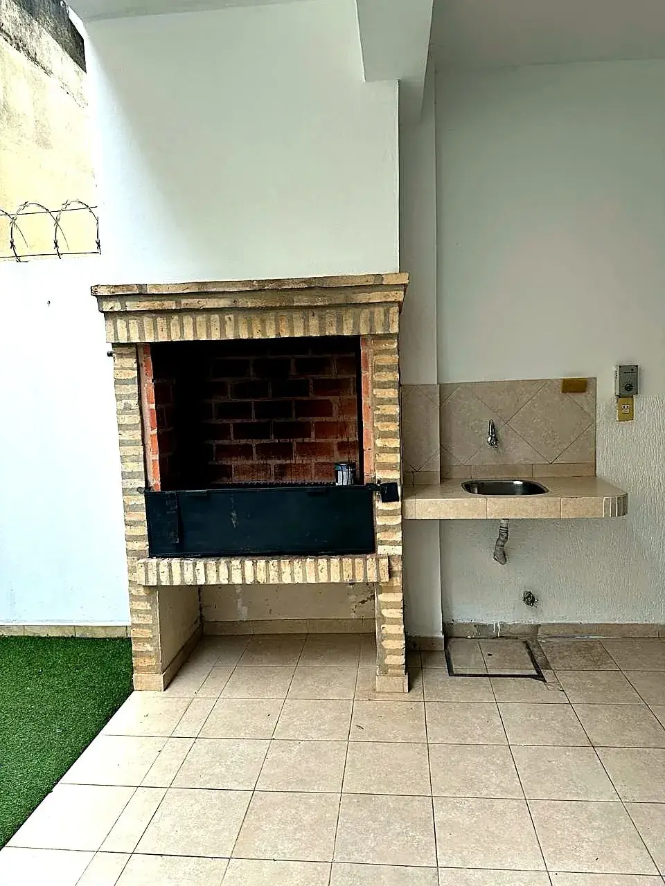 4-Bedroom House for Sale in Bernardino Caballero, Asunción - Image 8