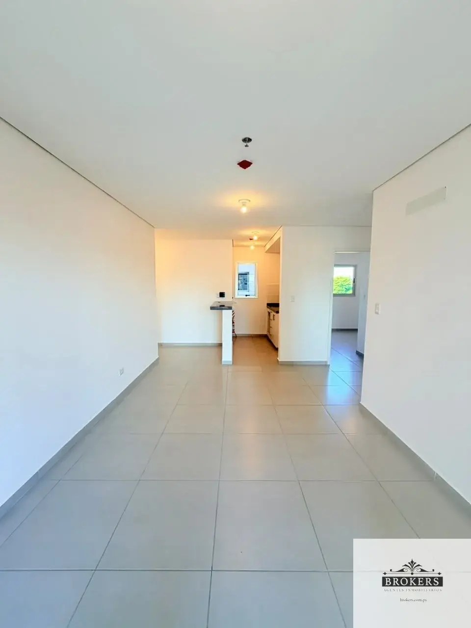 Departamento de 2 dormitorios en Venta en Mburucuyá, Asunción - Image 3