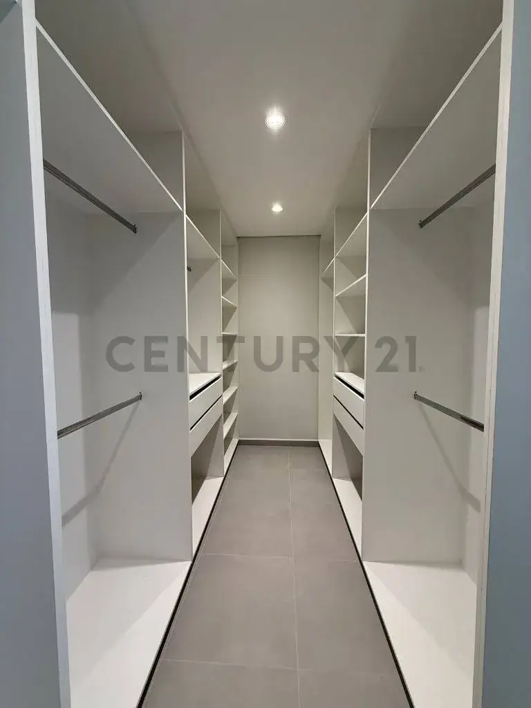 Casa de 4 quartos à Venda na Construtora Heisecke, Luque - Image 14