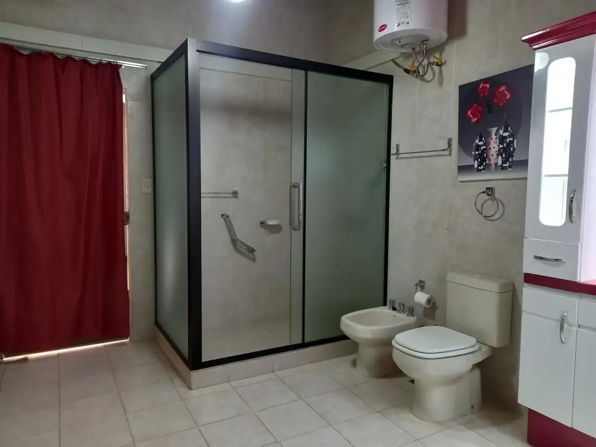5-Bedroom House for Sale in Mariscal Estigarribia, Asunción - Image 18