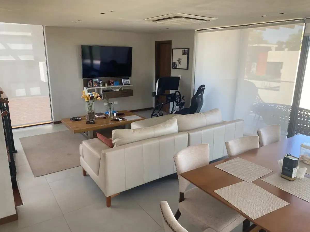 Casa de 3 dormitorios en Venta en San Bernardino - Image 11
