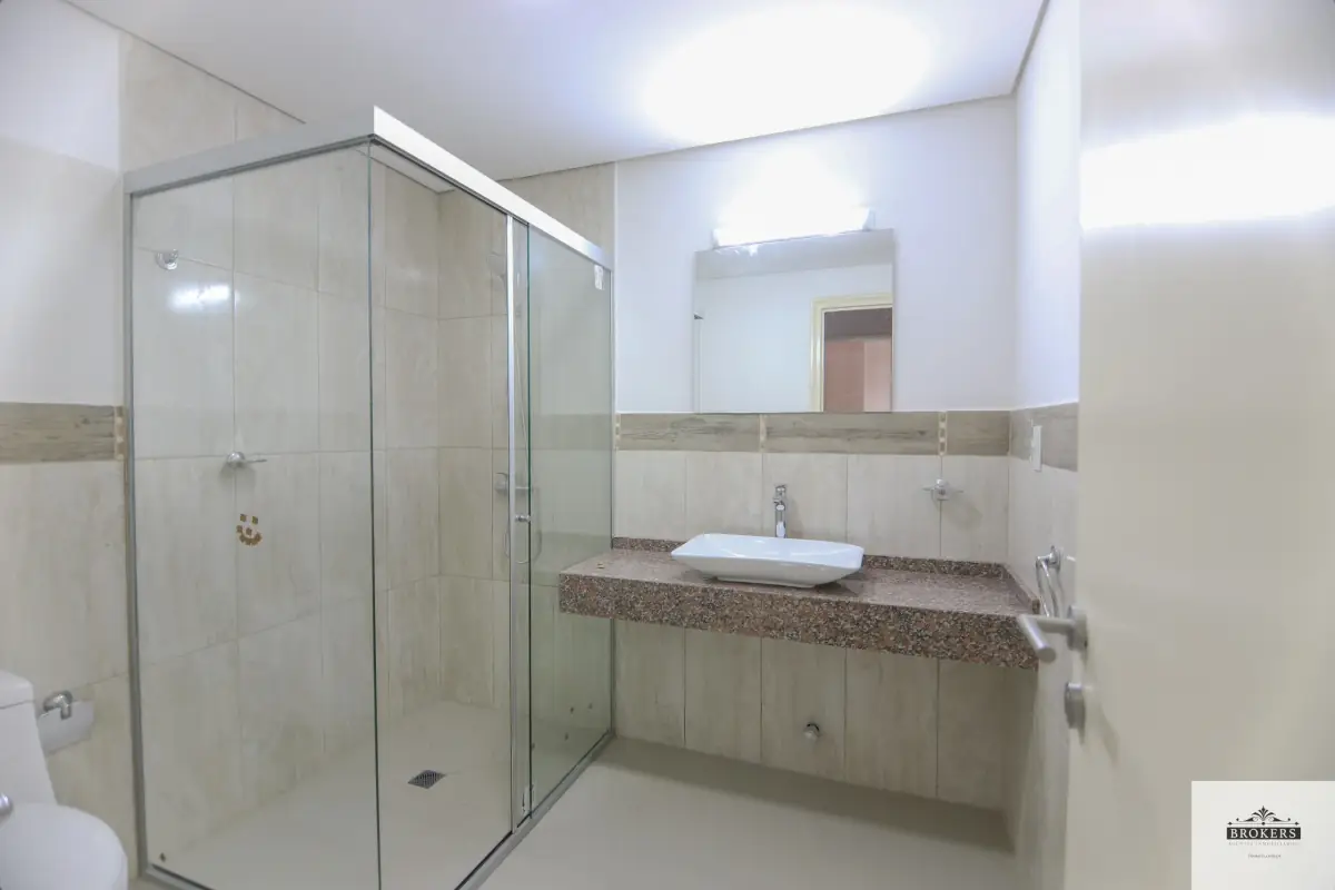 Casa de 3 dormitorios en Alquiler en Recoleta, Asunción - Image 14