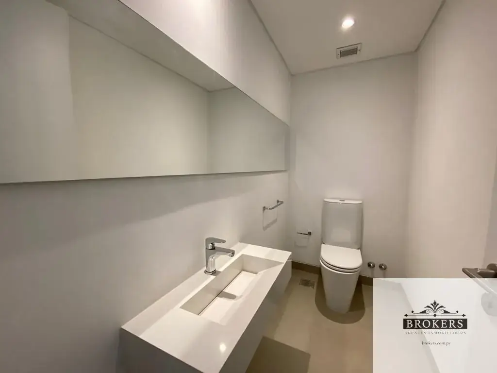 4-Bedroom Apartment for Sale in Mburucuyá, Asunción - Image 9