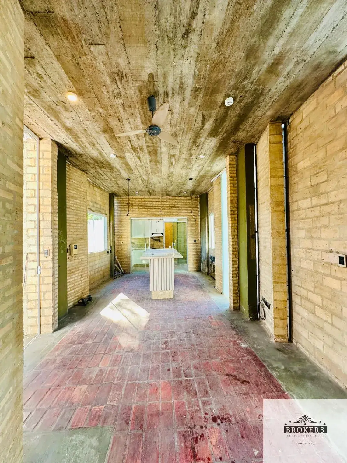 Office of 550m² for Rent in Mburucuyá, Asunción - Image 9