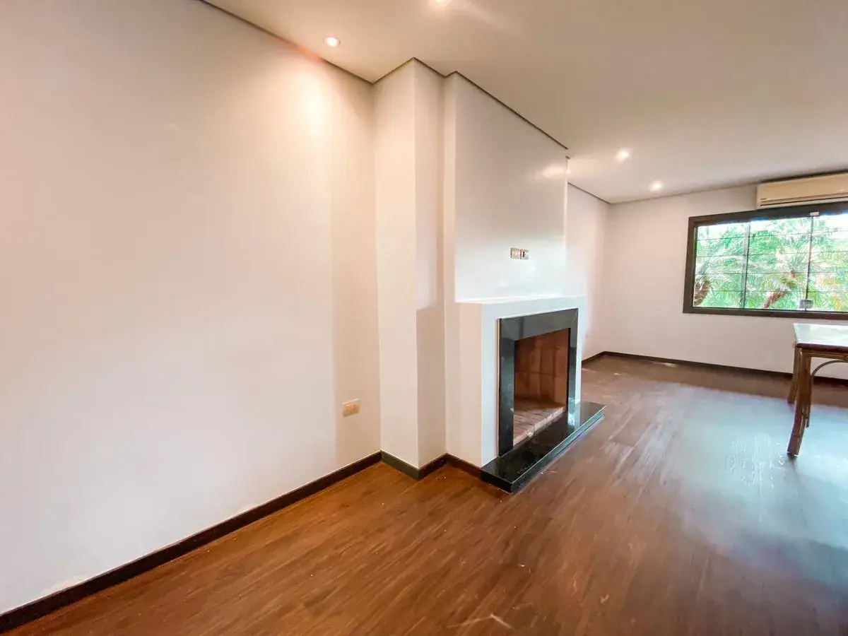 Casa de 4 dormitorios en Venta en Asunción - Image 7