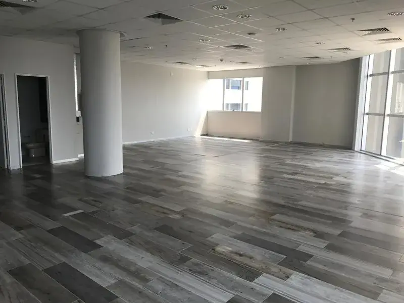 Oficina de 120m² en Venta en Ycuá Satí, Asunción - Image 2