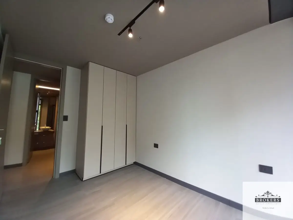 2-Bedroom Apartment for Sale in Herrera, Asunción - Image 12