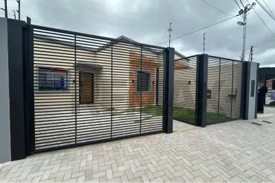 Casa de 2 dormitorios en Venta en Centro, Villa Elisa