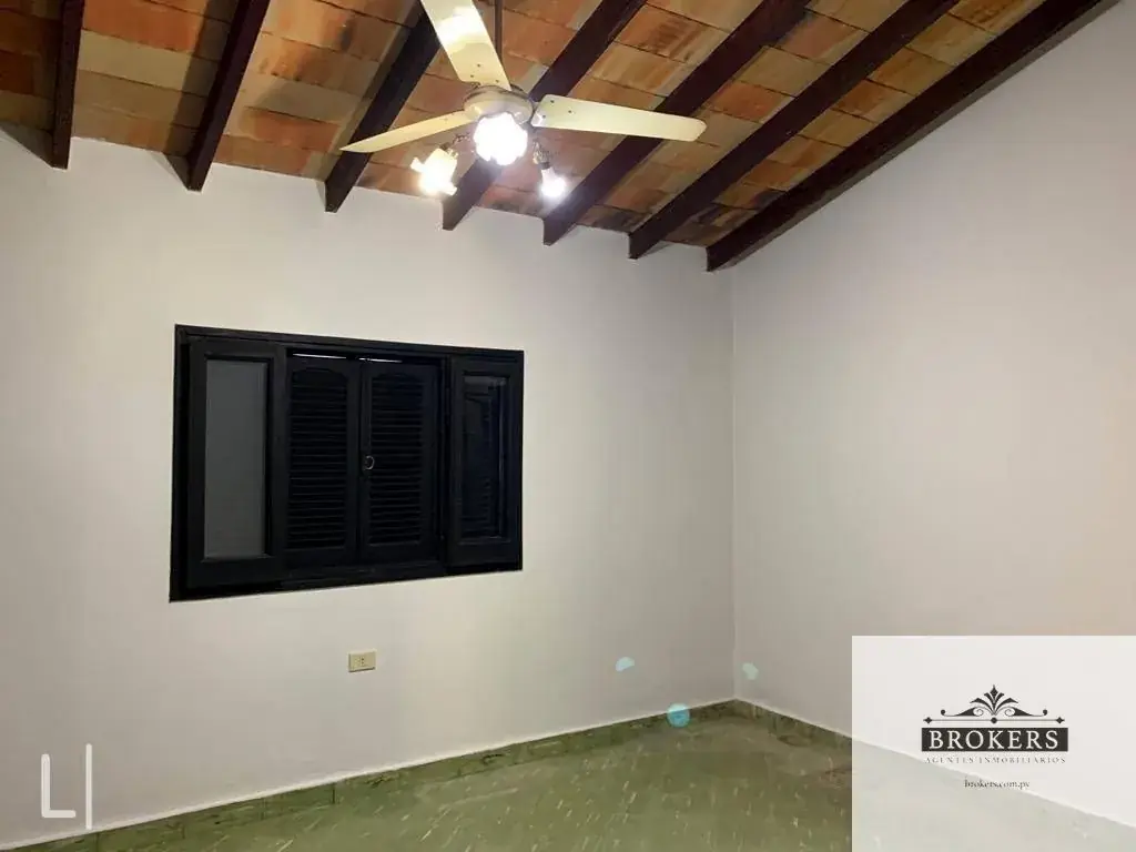 3-Bedroom House for Sale in Recoleta, Asunción - Image 11
