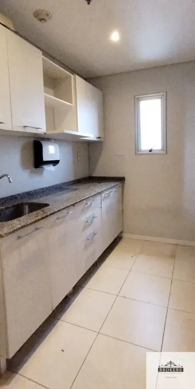 Espaço Comercial de 215m² para Aluguel em Ycuá Satí, Assunção