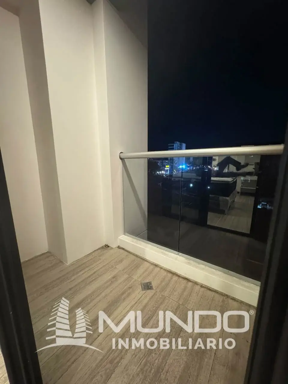 Departamento de 1 dormitorio amueblado, 74m², en Alquiler en Zona 10, Ciudad de Guatemala - Image 8